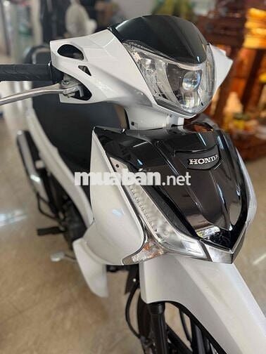 Honda Future Trắng Thể thao Xăng