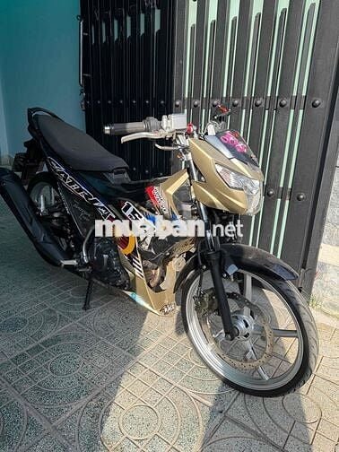 Suzuki Satria F150 Vàng đồng, đen