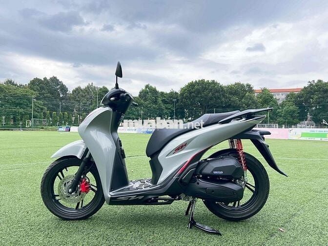 Honda SH125cc 2024 Bạc 9000km Tự động Xăng ABS