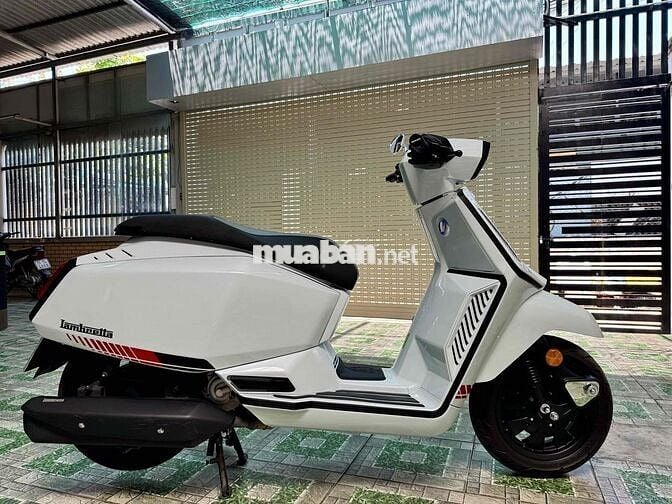 Lambretta 125 ABS Trắng Đen 1852 km 2026