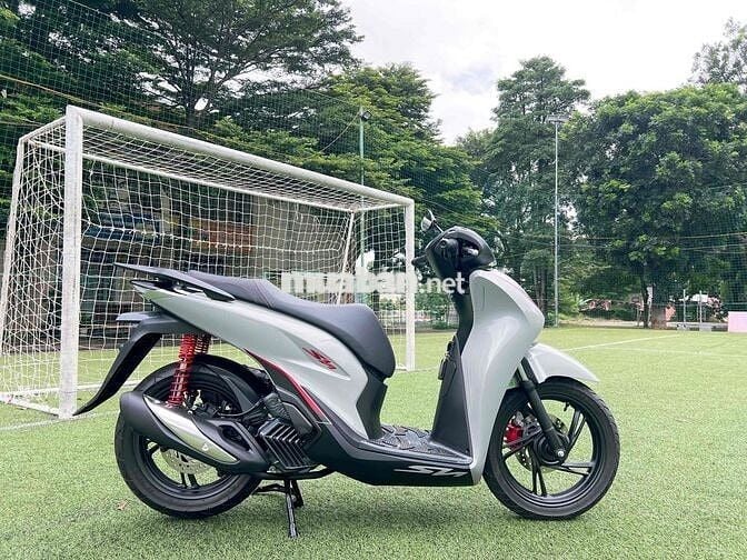 Honda SH125cc 2024 Bạc 9000km Tự động Xăng ABS