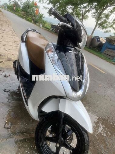 Honda Lead 2017 vàng
