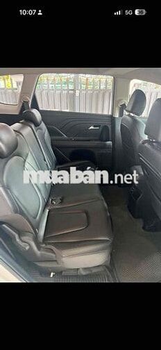 Hyundai Stargazer 7 chỗ Trắng Xăng