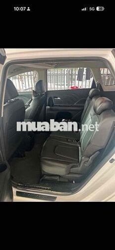 Hyundai Stargazer 7 chỗ Trắng Xăng
