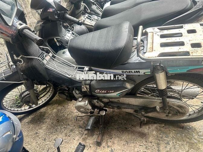 Daelim Citi 100 Deluxe Xám Cổ điển