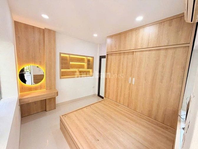 Bán căn hộ tập thể Doãn Kế Thiện, 80m2, 3 ngủ.Căn góc thoáng sáng, 4.8