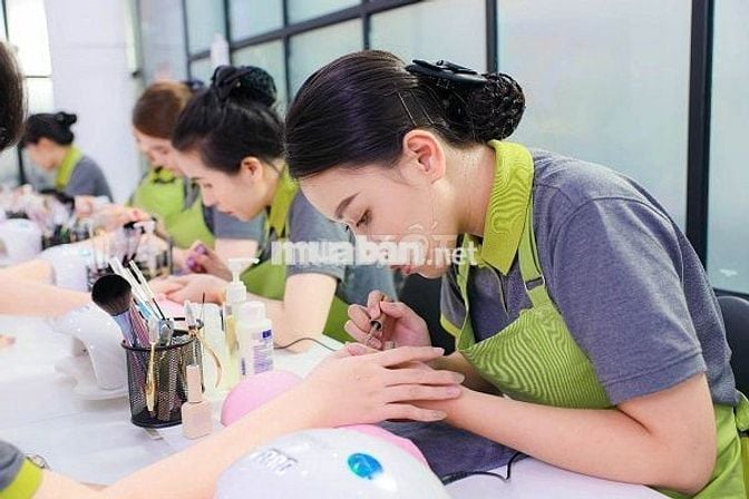 TUYỂN DỤNG THỢ LÀM NAILS