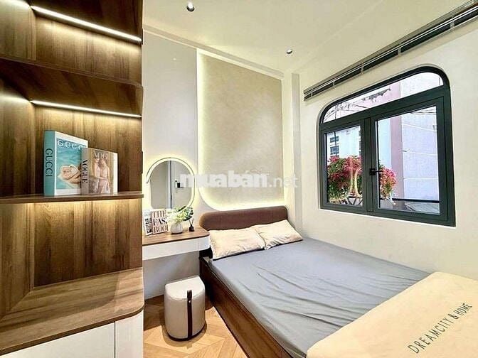 NHỈNH 6TỶ - PHAN XÍCH LONG - CHO THUÊ 20TR/THÁNG.