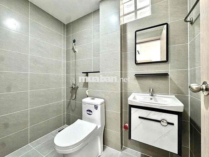 Studio cửa sổ trời gần Parc Mall có thang máy full nội thất