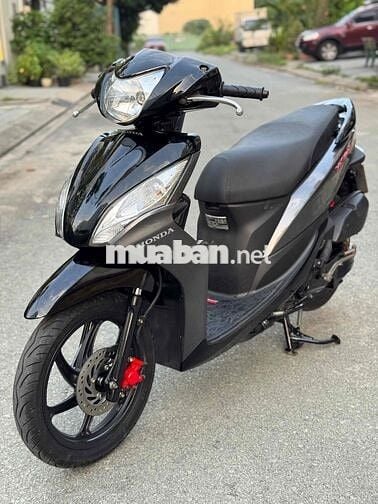 Honda Vision 2011 Đen xám BSTP chính chủ êm zin