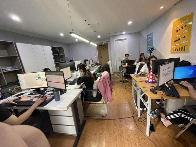 Cho Thuê Nhà 7 Tầng,Thang Máy tại: Vũ Phạm Hàm,Cầu Giấy