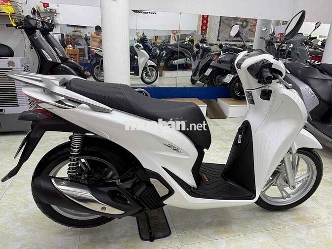 Honda SH125 CBS Trắng cuối 2024 Lướt