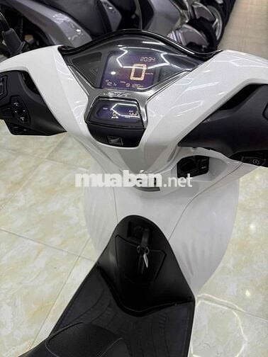 Honda SH125 CBS Trắng cuối 2024 Lướt
