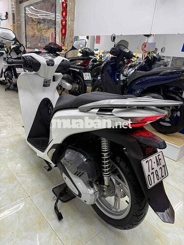 Honda SH125 CBS Trắng cuối 2024 Lướt