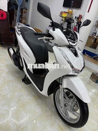 Honda SH125 CBS Trắng cuối 2024 Lướt