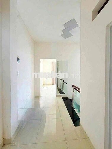 Nhà Tương Bình Hiệp sát Nguyễn Chí Thanh lầu trệt nhựa 6m i hình