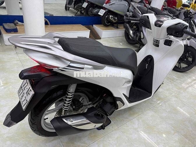 Honda SH125 CBS Trắng cuối 2024 Lướt