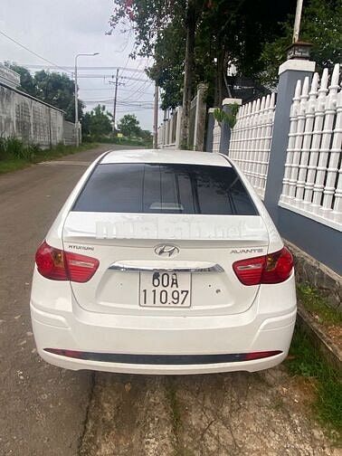 Hyundai Avante 2012 số tự động Trắng