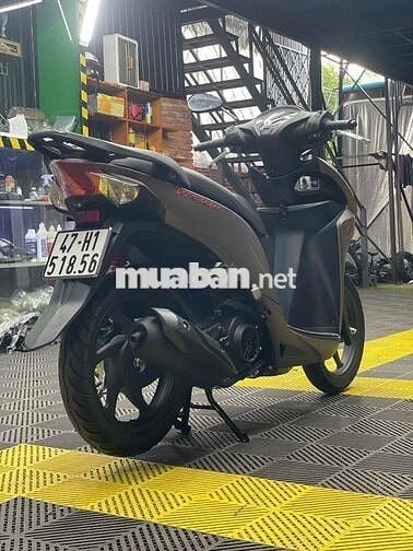 Honda Vision Nâu, Đen Xăng