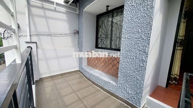 Cho thuê văn phòng, phòng dạy học lầu 1, có ban công, lối đi bên ngoài
