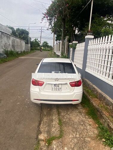 Hyundai Avante 2012 số tự động Trắng