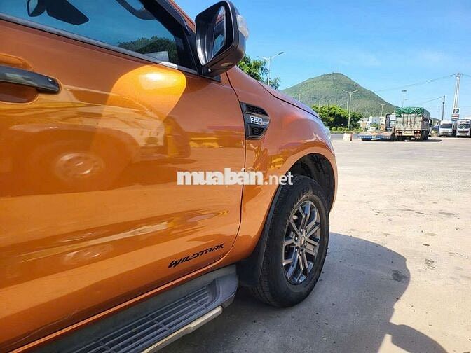 Ford Ranger Wildtrak 2017 Dầu màu Cam