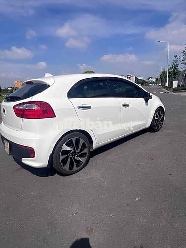 KIA RIO Hatchback full 2015 Trắng 57227 km