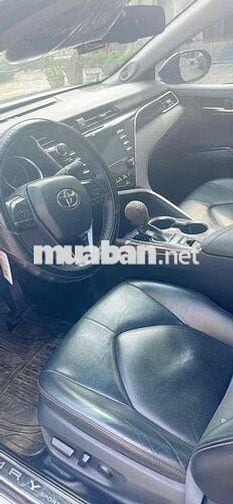 Toyota Camry 2.5Q Đen 5 chỗ 1 đời chủ cần bán