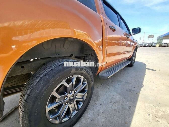 Ford Ranger Wildtrak 2017 Dầu màu Cam
