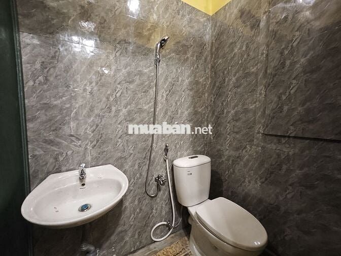 CHO THUÊ PHÒNG NGUYÊN SÀN TẦNG 1 – RỘNG 40M²