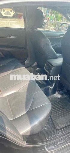 Toyota Camry 2.5Q Đen 5 chỗ 1 đời chủ cần bán