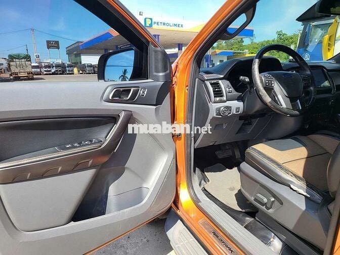 Ford Ranger Wildtrak 2017 Dầu màu Cam