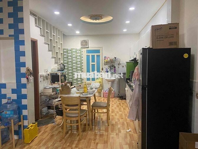 TÌM NỮ CHUNG PHÒNG NHÀ NGUYÊN CĂN Ạ
