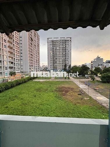Bán nhà 3 tầng, trong khuôn đất 99m2, HXH, Trương Công Định, Tân Bình
