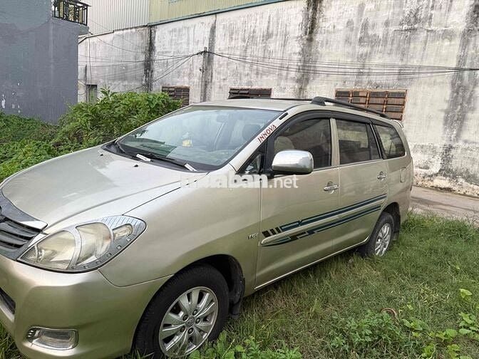 Toyota Innova 2010 Vàng cát 141254 km