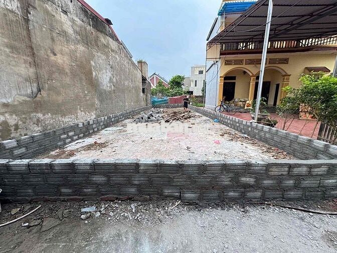 (Giá Rẻ ) BÁN ĐẤT MỄ SƠN 101m2 SỔ ĐỎ 5p VÀO SÂN HÙNG VƯƠNG Olympic 6ty