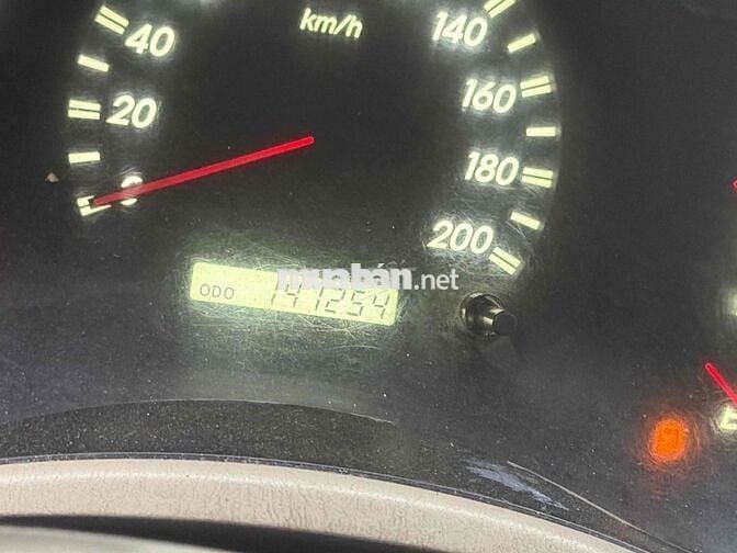 Toyota Innova 2010 Vàng cát 141254 km