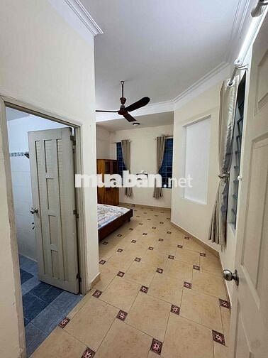 Bán nhà 3 tầng, trong khuôn đất 99m2, HXH, Trương Công Định, Tân Bình