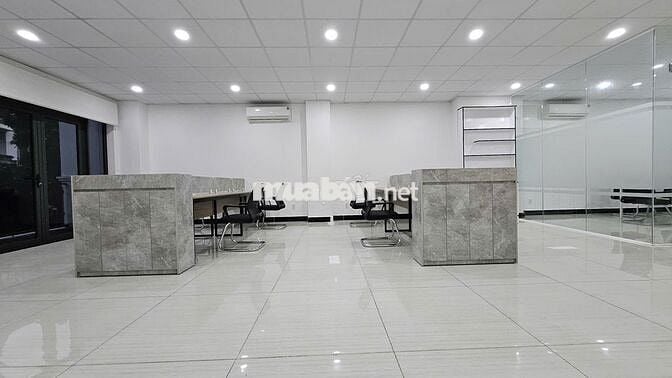 Cho thuê văn phòng 75m2 full nội thất, máy lạnh, 15Tr/tháng