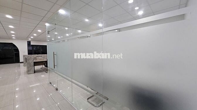Cho thuê văn phòng 75m2 full nội thất, máy lạnh, 15Tr/tháng