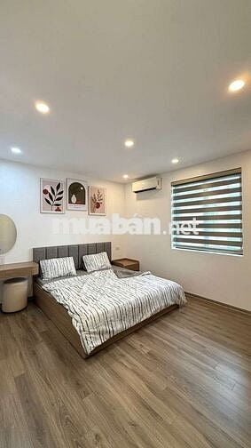 chính chủ tôi cần bán CHCC Nam Trung Yên, 70m 2PN, nội thất cao cấp