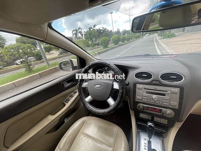 Ford Focus 2011 2.0 AT Sedan Trắng