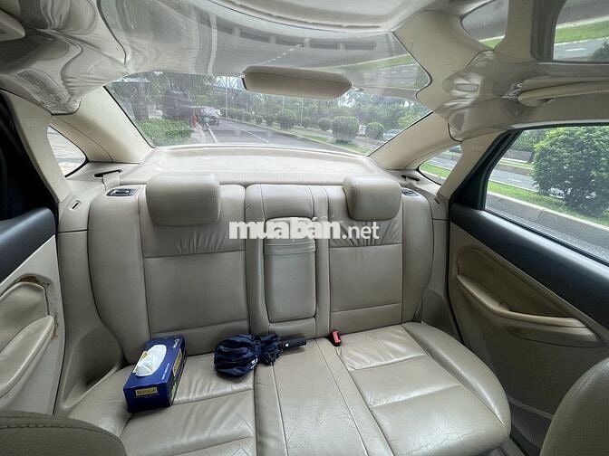 Ford Focus 2011 2.0 AT Sedan Trắng
