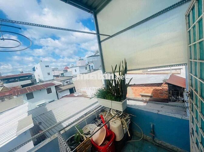 Nhà 3 tầng 28M gần cầu Chánh Hưng Q8 giá 2.68 tỷ