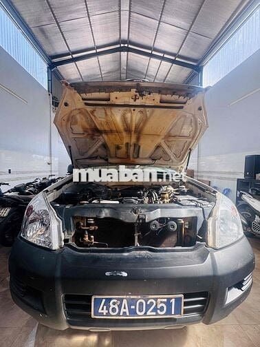 Toyota Land Cruiser Prado GX Số sàn 8 chỗ Trắng