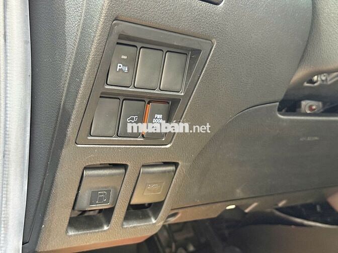FORTUNER Máy Xăng Tự Động 2 Cầu 2017-Giá còn Giảm