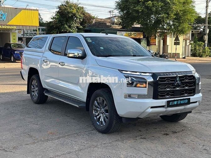 Triton Premium All New 2025 Trắng 6.600