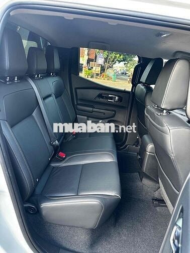 Triton Premium All New 2025 Trắng 6.600