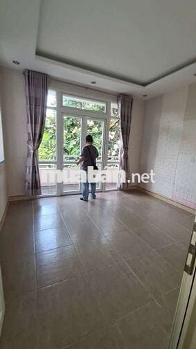 Cần cho thuề nhà PTHT khu An sương DT 7 x 15 .1 trẻt 2 lẩu 4PN 4Ws