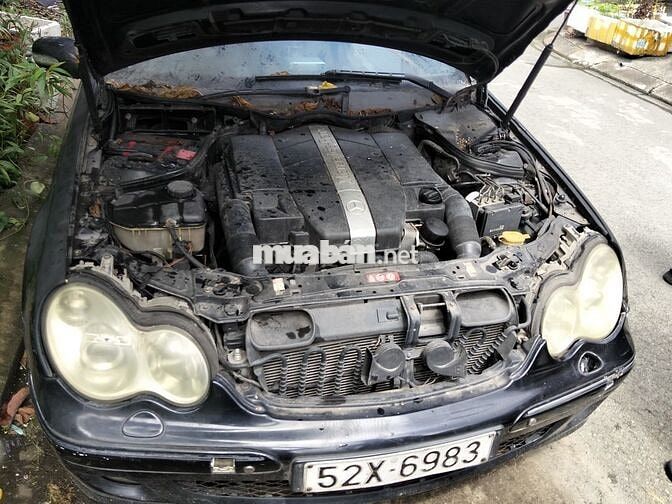 Mercedes-Benz C240 Đen
